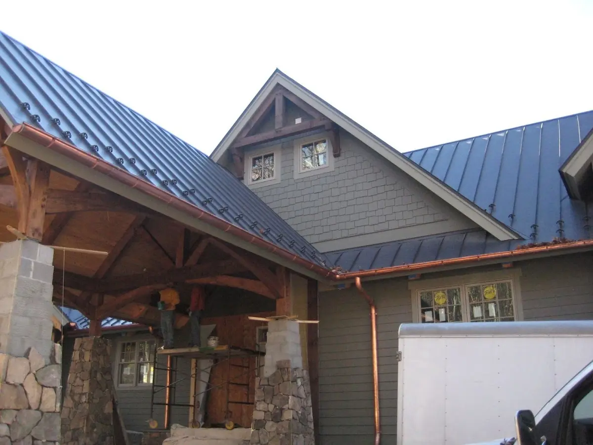 Craftsman Roofing team delivering quality roofing work in Maple Hollow